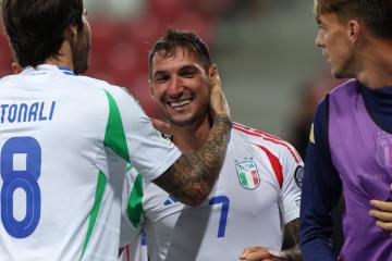 Italia se impuso en partidazo por 5-4 ante Israel