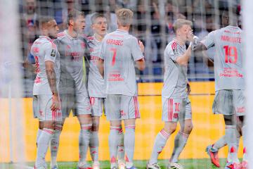 Olympique Lyon hizo respetar la casa y acecha la cima de la Ligue 1