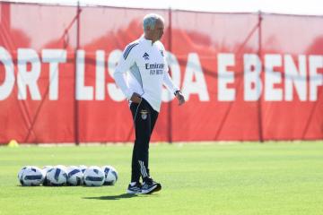 Mourinho: "Si me quedara en casa hasta junio ganaría más que en el Benfica"