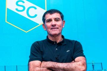Zevallos: "Nosotros hemos ido a distintas ciudades y otros no. ¿Acaso ellos tienen corona?"