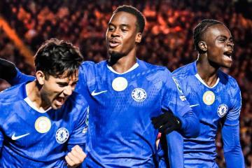 Chelsea le dio vuelta al Lincoln City y avanzó en la Carabao Cup