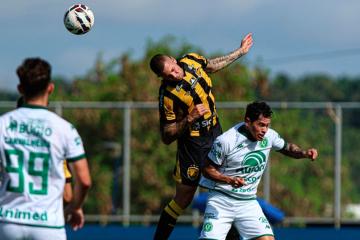 Club de Aldair Rodríguez se complica en la Serie B de Brasil