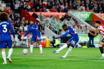 Chelsea dejó escapar puntos en su visita a Brentford