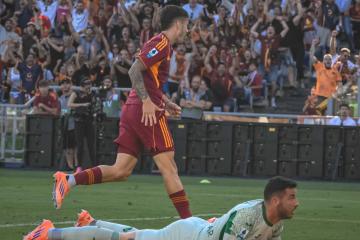 Roma superó en casa al Verona