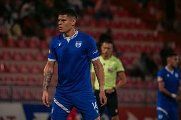 Con Gonzales Zela como titular, KF Teuta igualó con Tirana por la liga de Albania