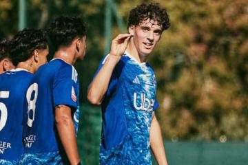 Francesco Andrealli lideró el triunfo del Como 1907, que se mantiene en la cima del torneo Primavera II