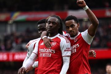 Arsenal ganó por la mínima y se consolida como líder en la Premier League