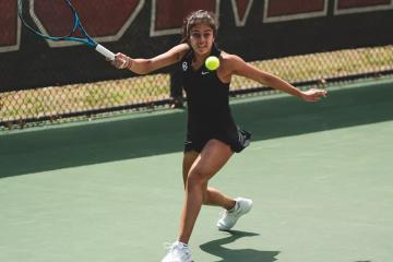 Dana Guzman debutó con triunfo en el W100 Edmond