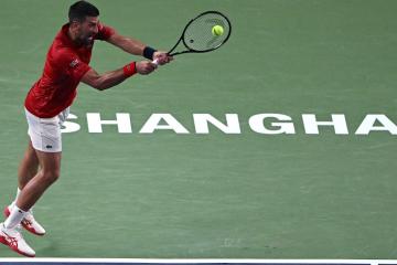 Djokovic remontó y ya está en octavos del Masters de Shanghái