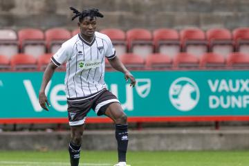 Sin Cáceres, Dunfermline venció a Raith Rovers por el ascenso escocés
