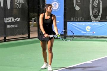Dana Guzmán debutó con triunfo en ITF W35 de Norman