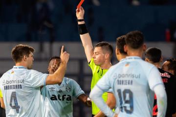 Bragantino sorprendió al Gremio de Erick Noriega