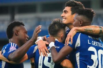 Emelec, con Barco y sin Cueva, derrotó a Deportivo Cuenca