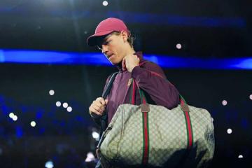 Sinner debutó con triunfo en el Masters 1000 de París