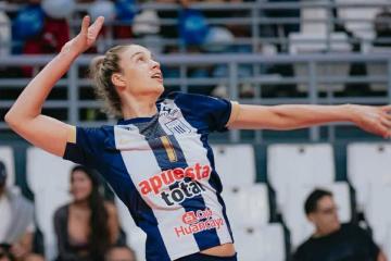 La voleibolista de Alianza Lima, Elina Rodríguez, destacó el esfuerzo del plantel tras una nueva victoria en la Liga Nacional Superior de Vóley. La jugadora argentina reconoció que el equipo atraviesa una etapa de gran exigencia debido a la preparación para el Mundial, pero resaltó la importancia de mantener el nivel competitivo.  “Venimos acumulando cansancio, nos estamos preparando para el Mundial, trabajamos todos los días. Debemos seguir por este camino, ganando a pesar de enfrentarnos a equipos incómod