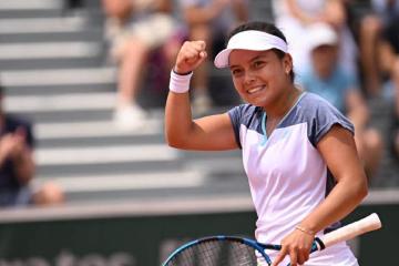 Lucciana Pérez vence a Mandlik y asegura un salto de 29 puestos en el ranking WTA