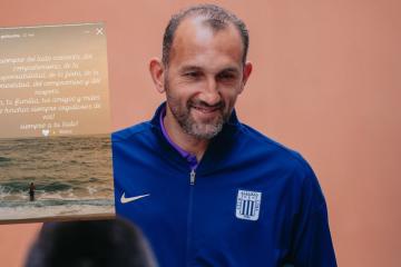 ¿Se va? Esposa de Barcos publicó emotivo mensaje al delantero