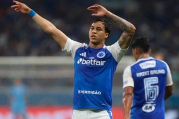 Con Carrillo, Corinthians cayó ante Cruzeiro por el Brasileirao
