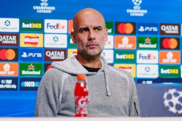 Guardiola: "La temporada pasada no teníamos jugadores y era muy difícil"