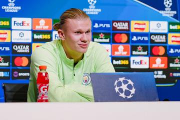 Haaland: "Estoy muy lejos de Messi y Cristiano"