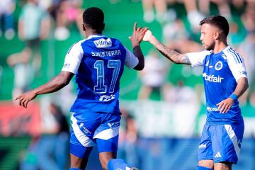 Cruzeiro no pudo recortar más distancia con la cima del Brasileirao