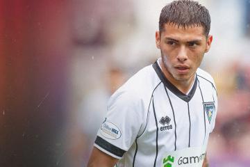 Cáceres fue titular en la caída de Dunfermline ante Partick por el ascenso escocés