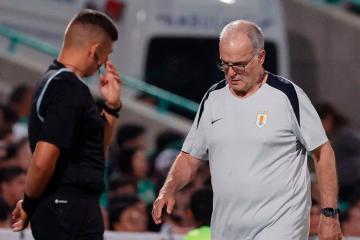 Bielsa: “De ninguna manera los mejores jugadores uruguayos pueden perder contra el equipo secundario de Estados Unidos”