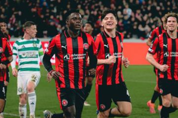 Midtjylland venció 3-1 a Celtic y es líder de su grupo en la Europa League