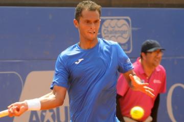 Juan Pablo Varillas debutó con autoridad y avanzó a octavos en el Guayaquil Challenger