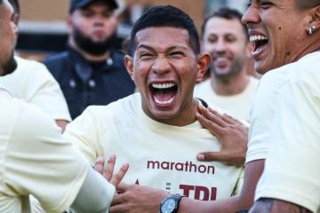 Edison Flores: “Afrontaremos el último partido con la misma ilusión del debut”