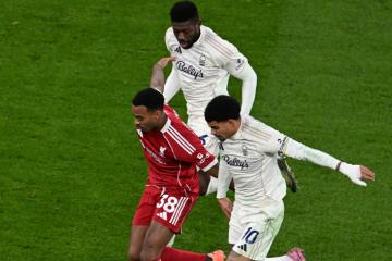 Sorpresón en Anfield: Nottingham Forest aplastó 3-0 al Liverpool que no levanta cabeza en la Premier