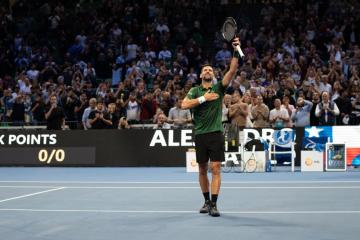 ¡Ya lleva 101 títulos! Djokovic remontó y se consagró campeón en Atenas