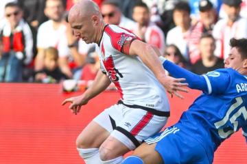Real Madrid no pudo ante Rayo Vallecano pero sigue siendo líder