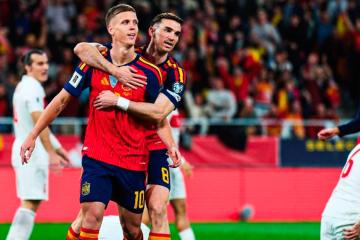 España empató 2-2 con Turquía y selló su pasaporte al Mundial