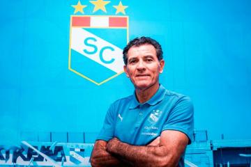 Zevallos: " Veremos el futuro de otra manera si accedemos a la fase de grupos de la Copa"