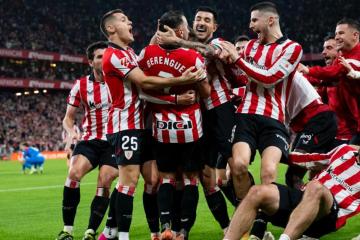 Athletic Bilbao se impuso en el final al Atlético de Madrid