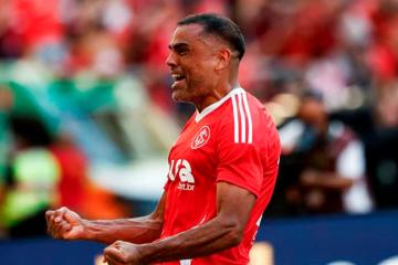 ¡Se salvó! Internacional venció a Bragantino y se queda en el Brasileirao