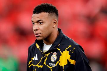 Kylian Mbappé no entrenó y es duda para el duelo ante Manchester City