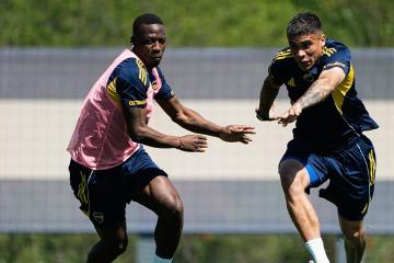 Advíncula quedó concentrado para enfrentar a Racing por las ‘semis’ de la liga argentina