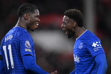Everton cortó su mala racha y volvió al triunfo en la Premier League