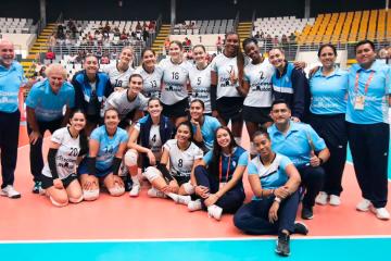 Regatas Lima se impuso por 3-2 ante Rebaza Acosta por la Liga Peruana de Vóley