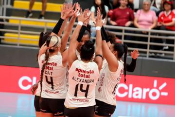 Universitario venció en sets corridos a Rebaza Acosta por la Liga Peruana de Vóley