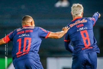Bragantino goleó a Vitória y clasificó a Copa Sudamericana