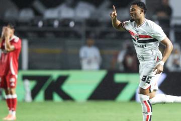 Sao Paulo goleó al Internacional