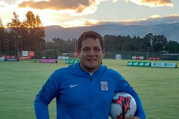 Monteza: “Hubiera sido lindo darle al fútbol femenino lo que necesita”