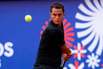 Varillas venció a brasileño Sakamoto y avanzó a cuartos en Challenger de Buenos Aires