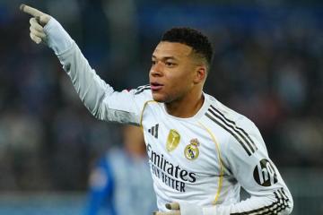 Kylian Mbappé viajó a Arabia y podría reaparecer en la final ante Barcelona