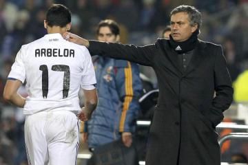 Mourinho: "Arbeloa es mi niño"