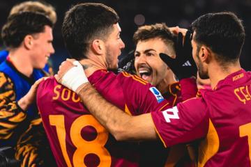 AS Roma venció 2-0 a Sassuolo y alcanzó a AC Milán en la pelea por la Serie A