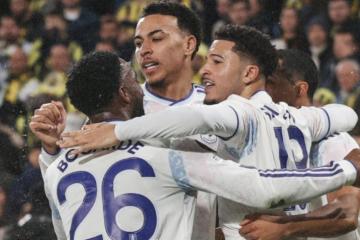 Aston Villa derrotó a Fenerbahce y comparte la cima de la Europa League